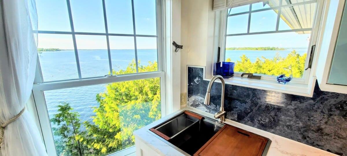 Loza House Coastal Design Unit With Lake & Mountain Views Plattsburgh Buitenkant foto